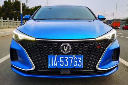 雅安二手长安逸动 2020款 PLUS 蓝鲸NE 1.4T GDI 双离合 锋尚型